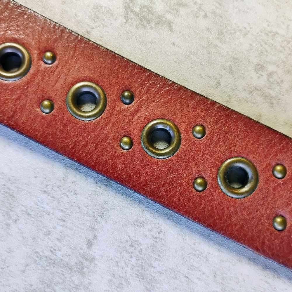 Fossil Brown Leather Belt with Gold Buckle - Picture 6 of 9
